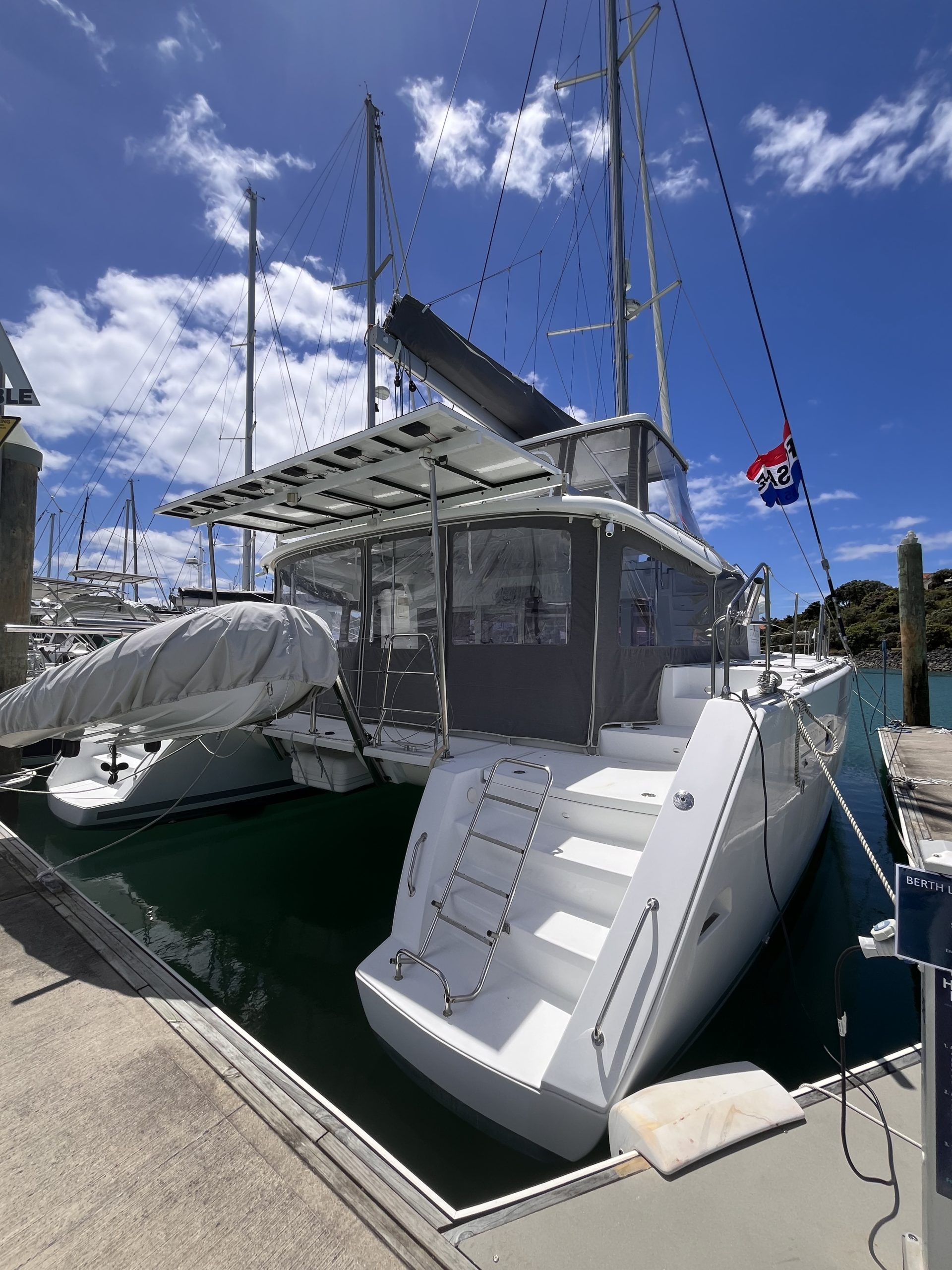 Catamaran Berth J98 15m